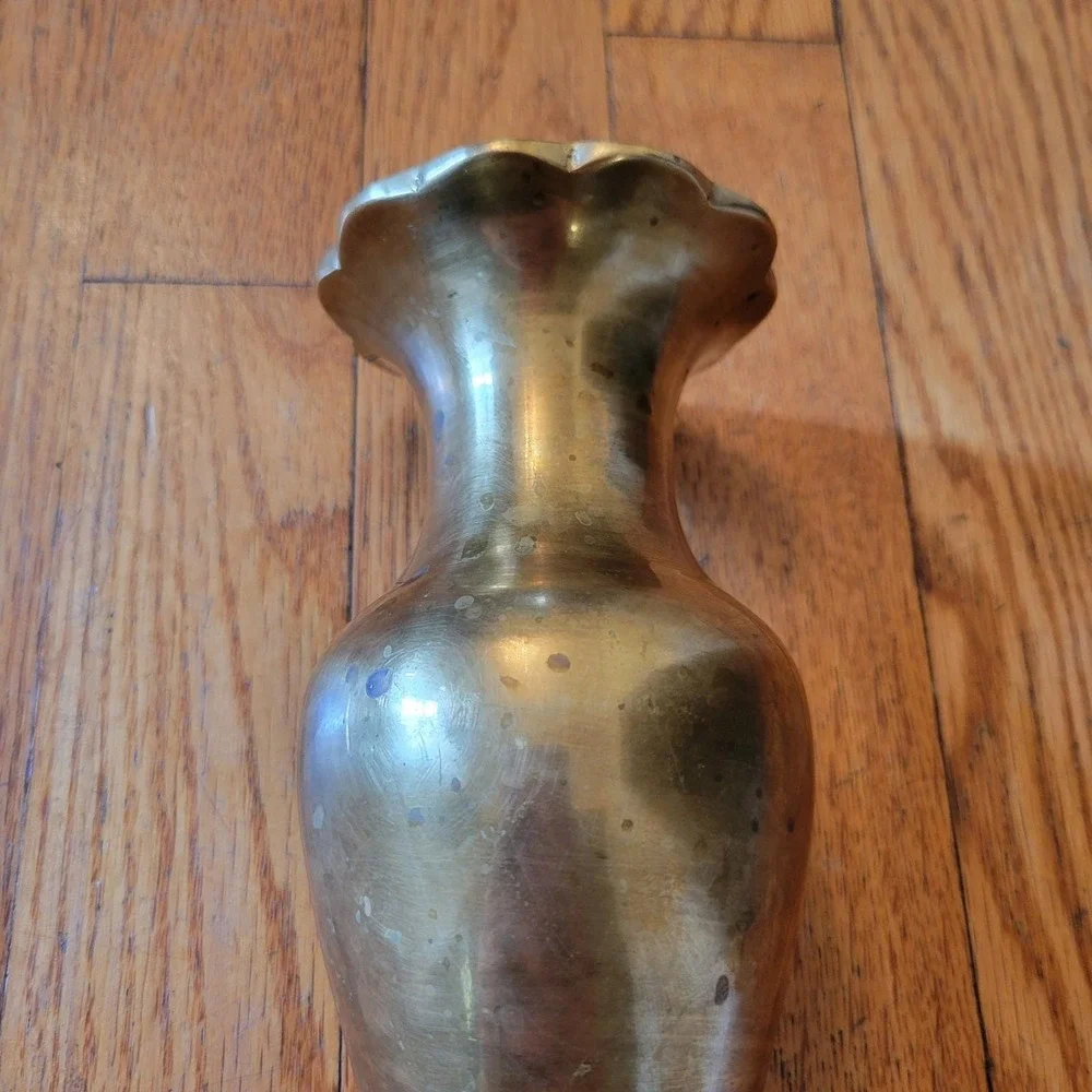 Vintage Brass Bronze Vase Fluted Top Pedestal Base Table Decor Whimsigoth Luxury